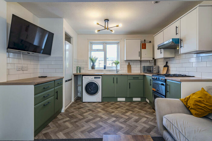 2 Bedroom Flat To Rent In Hermit Street, Lincoln, LN5