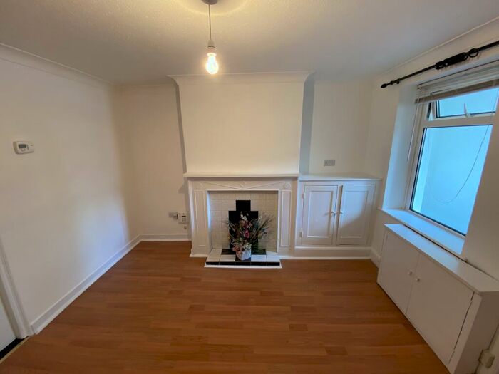 1 Bedroom Terraced House To Rent In Heath Road, LU7