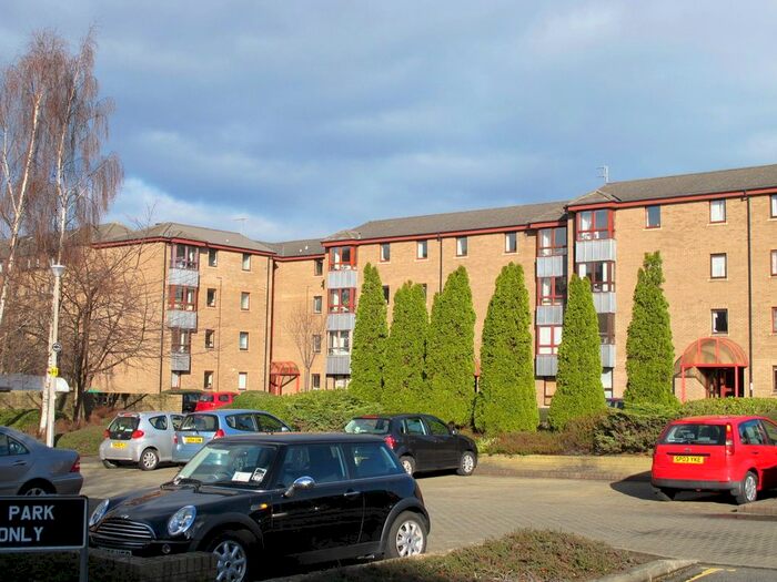 2 Bedroom Flat To Rent In Sienna Gardens, Sciennes, Edinburgh, EH9