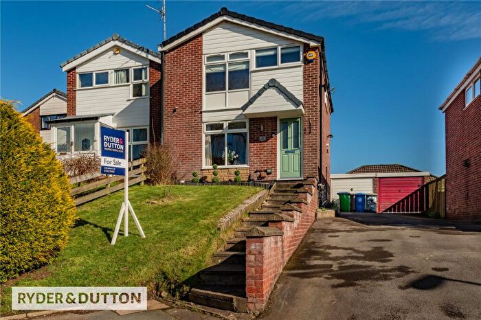 3 Bedroom Semi Detached House For Sale In Glenavon Drive, Shawclough, Rochdale, Greater Manchester, OL12
