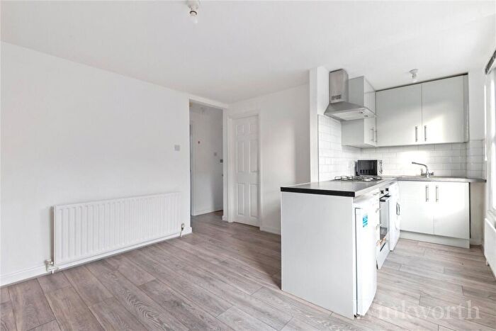 1 Bedroom Apartment To Rent In Dartmouth Road, London, SE23