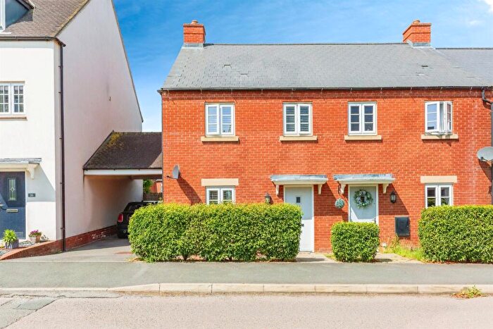 2 Bedroom Semi-Detached House For Sale In Poppyfield Road, Wootton, Northampton, NN4