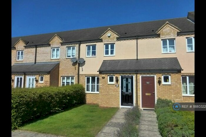 2 Bedroom Terraced House To Rent In Siskin Close, Royston, SG8