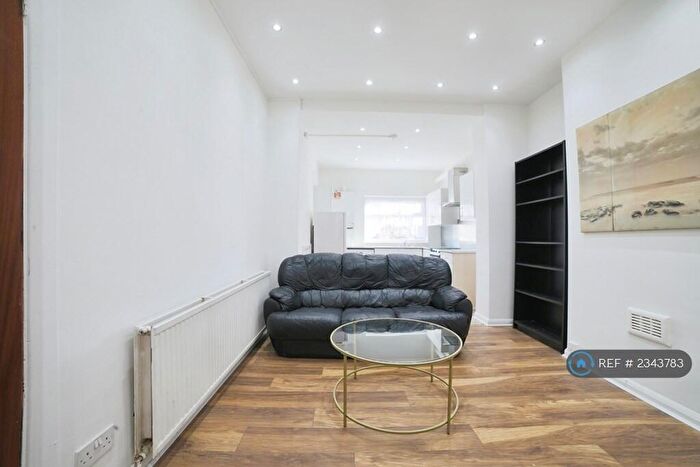 1 Bedroom Flat To Rent In Oliver Road, Leyton, E10