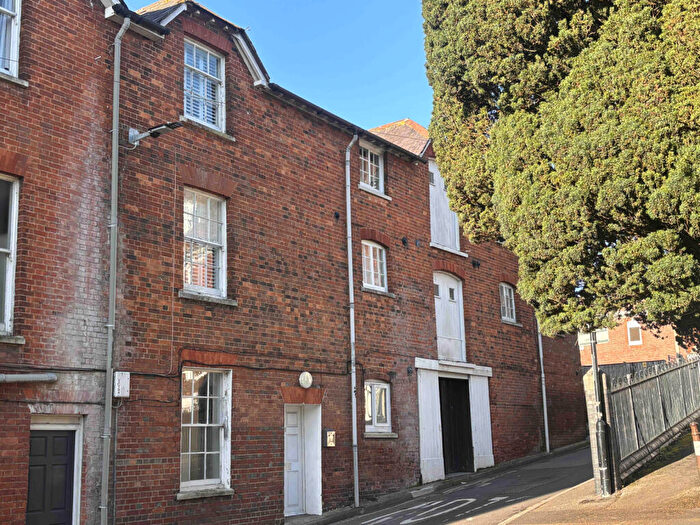 2 Bedroom Flat To Rent In Church Lane, DT11