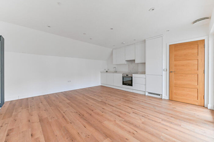 1 Bedroom House For Sale In Goschen Mews, Croydon, South Croydon, CR2