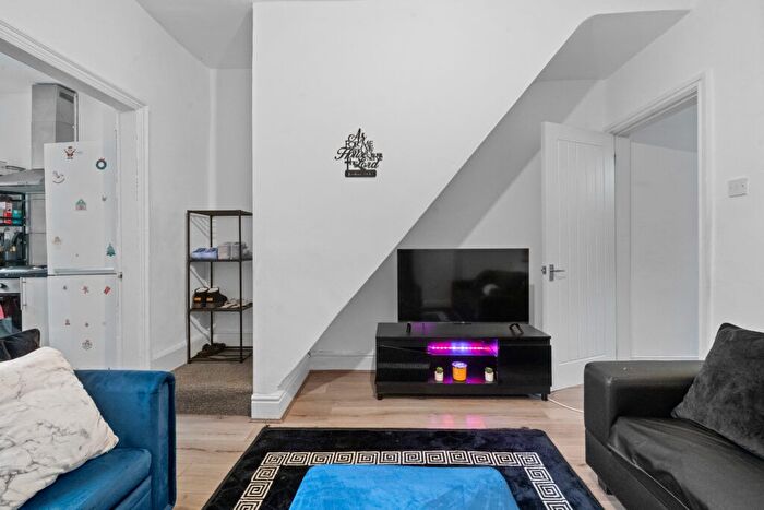 2 Bedroom Terraced House For Sale In Dewsbury Road, Liverpool, L4