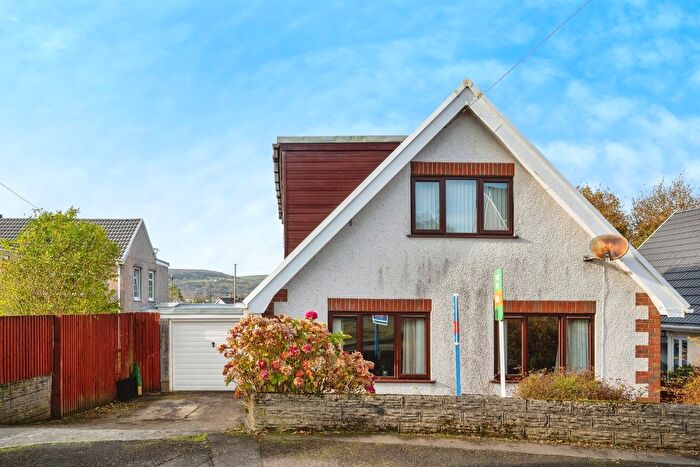 2 Bedroom Detached Bungalow For Sale In Lon Catwg, Pontardawe, Swansea, SA8