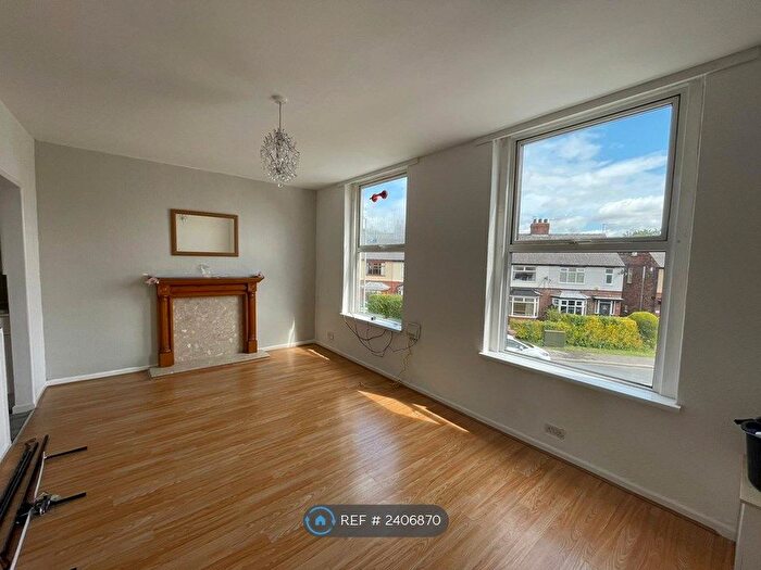 2 Bedroom Flat To Rent In Exeter Street, Cottingham, HU16