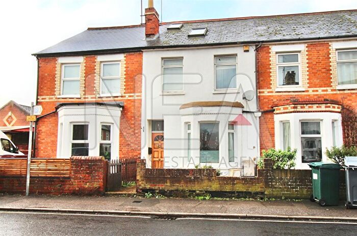 3 Bedroom Terraced House To Rent In Hemdean Road, Caversham, Reading, RG4