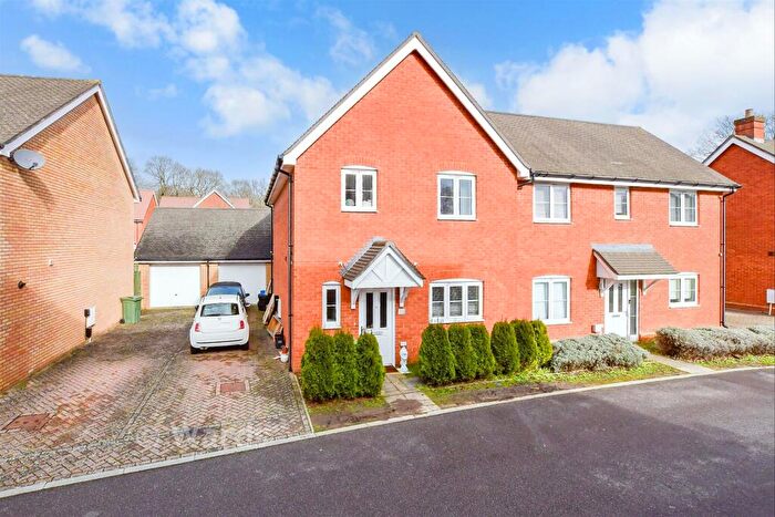 3 Bedroom Semi-Detached House For Sale In Mallet Avenue, Maidstone, Kent, ME15