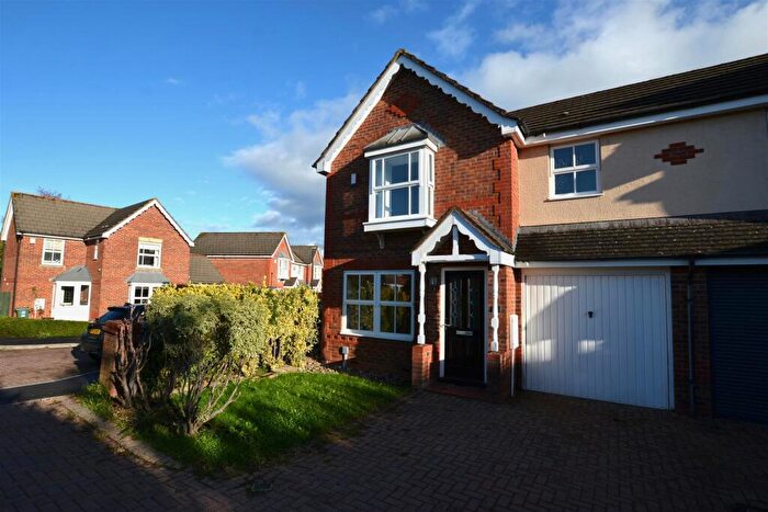 3 Bedroom Semi Detached House For Sale In Clark Close, Wraxall, BS48