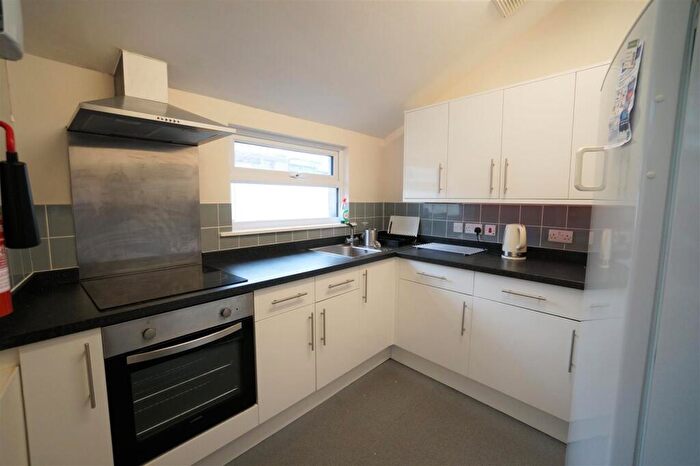 5 Bedroom House To Rent In Friars Road, Bangor, LL57