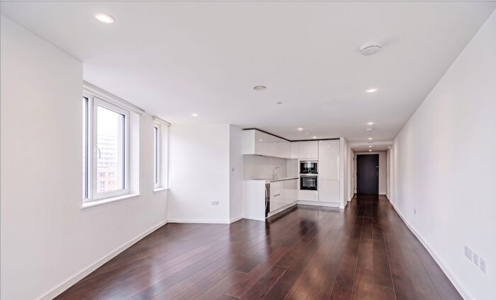 2 Bedroom Apartment For Sale In City Road, Eagle Point City Road, EC1V