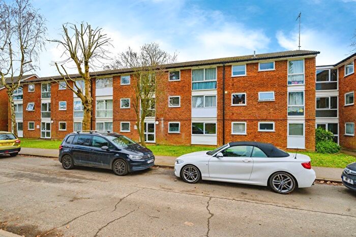 2 Bedroom Flat To Rent In Datchet Close, Hemel Hempstead, HP2