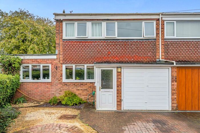 3 Bedroom End Of Terrace House For Sale In Gallaghers Mead, Andover, SP10