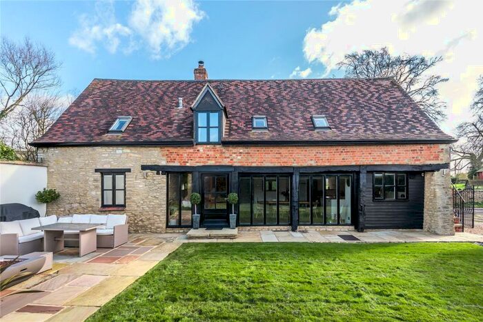 3 Bedroom Barn Conversion For Sale In Oddington, Kidlington, Oxfordshire, OX5