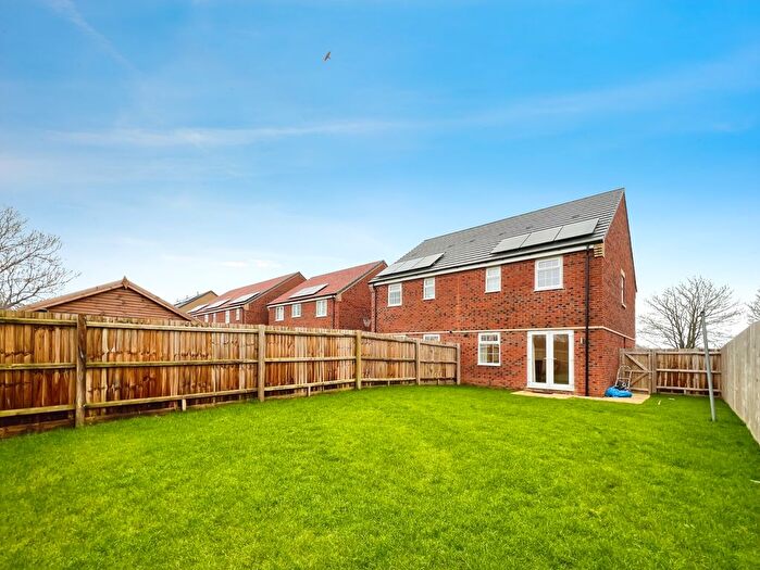 3 Bedroom Semi-Detached House For Sale In Orchard Way, Corby Glen, Grantham, NG33
