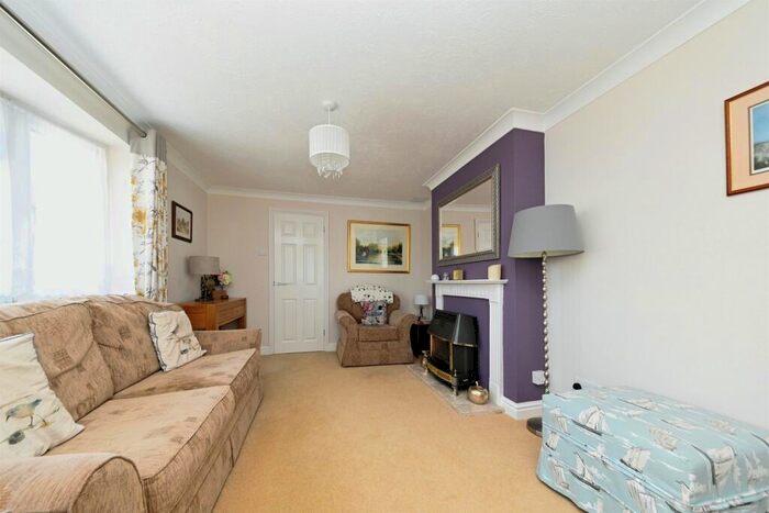 3 Bedroom Detached Bungalow For Sale In Collingwood Close, Heacham, King'S Lynn, PE31
