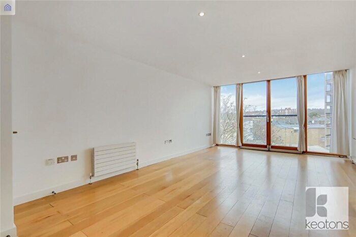 1 Bedroom Flat To Rent In Tally Ho Apartments, Highgate Road, Kentish Town, London, NW5