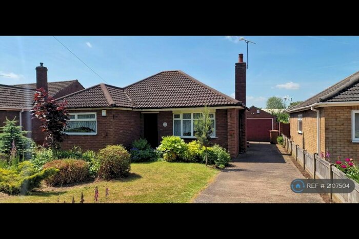 3 Bedroom Bungalow To Rent In Ferry Road West, Scunthorpe, DN15