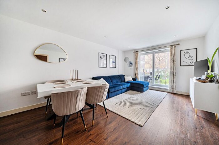 2 Bedroom Flat For Sale In Napier House, Bromyard Avenue, W3