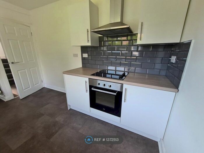 3 Bedroom Semi-Detached House To Rent In Culfor Road, Loughor, Swansea, SA4