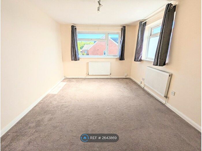 2 Bedroom Flat To Rent In Brindley Avenue, High Wycombe, HP13