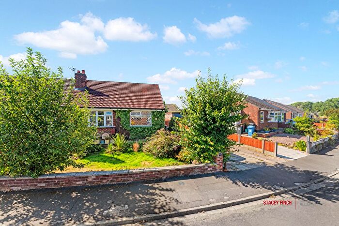 3 Bedroom Semi Detached Bungalow For Sale In Sunningdale Drive, Salford, M44