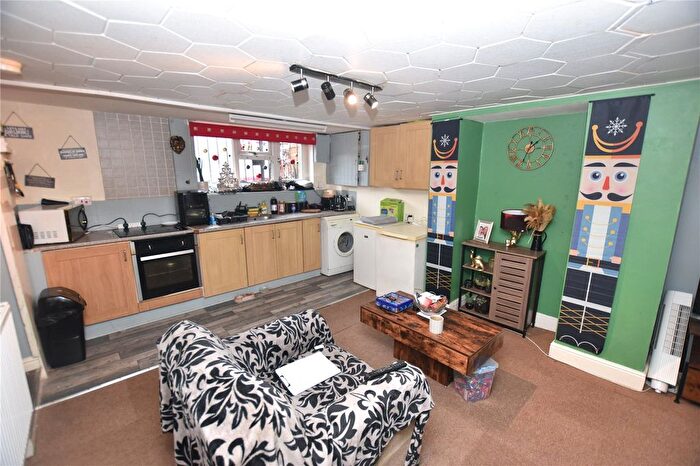 3 Bedroom End Of Terrace House For Sale In Darfield Road, Leeds, West Yorkshire, LS8