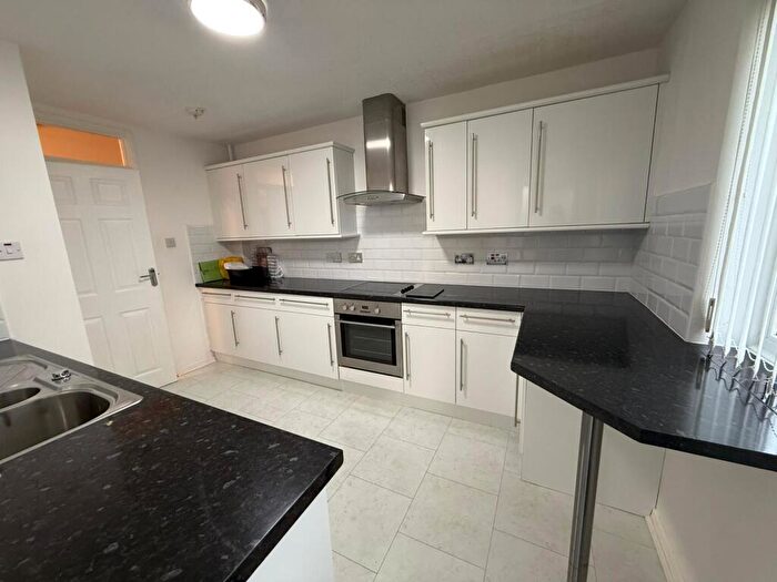 2 Bedroom Apartment To Rent In Stamford Gardens, Leamington Spa, CV32