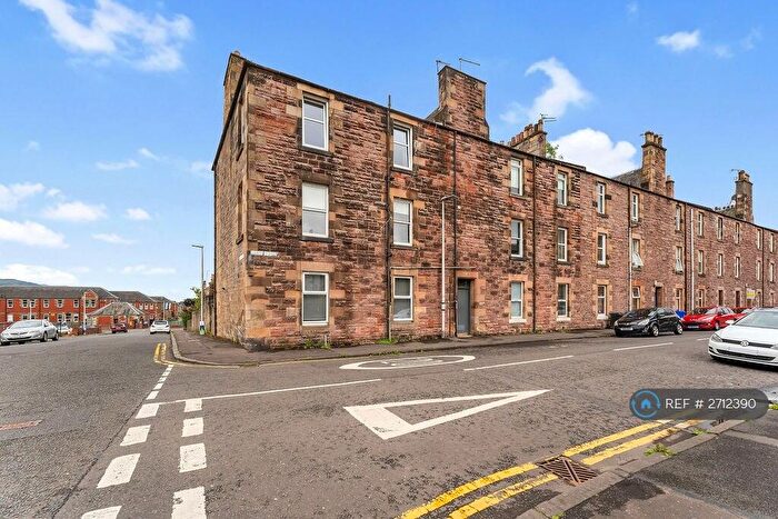 2 Bedroom Flat To Rent In James Street, Stirling, FK8