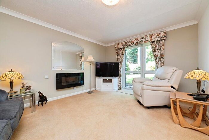 2 Bedroom Apartment For Sale In Ella Court, Kirk Ella, Hull, HU10