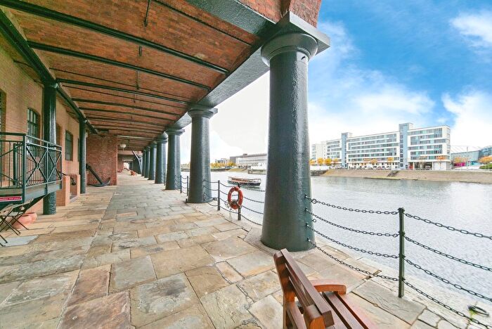 2 Bedroom Flat For Sale In Wapping Quay, Liverpool, Merseyside, L3