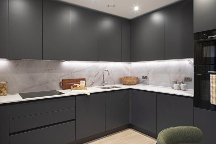 4 Bedroom Town House For Sale In Frankum Mews, N17
