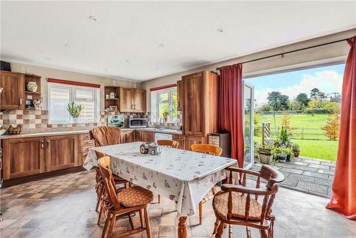 4 Bedroom Semi-Detached House For Sale In Langham, Gillingham, Dorset, SP8