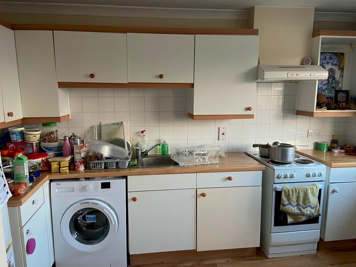 2 Bedroom Flat To Rent In Shenley Road, Borehamwood, WD6