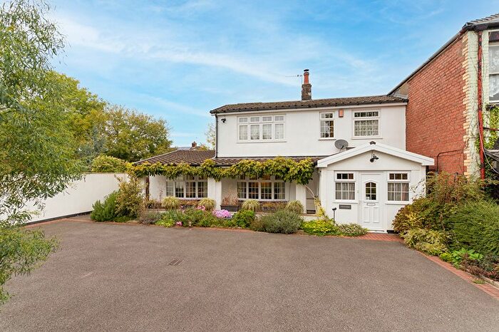 4 Bedroom Terraced House For Sale In Pear Tree Lane, Newport, NP19