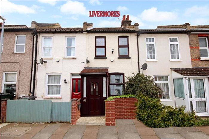 3 Bedroom Terraced House For Sale In Howard Road, Dartford, DA1