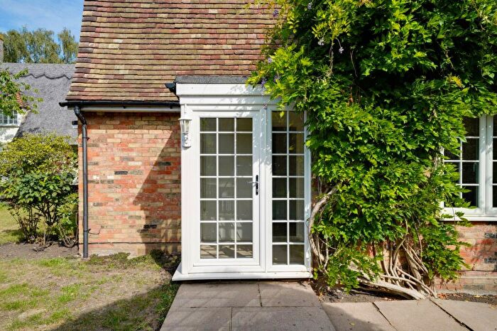2 Bedroom Cottage To Rent In High Street, Hemingford Abbots, PE28