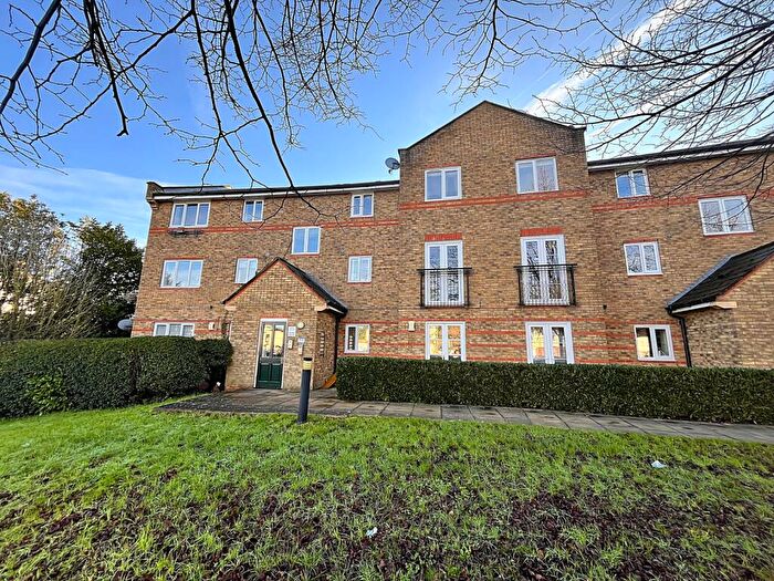 2 Bedroom Apartment To Rent In Nottage Crescent, CM7