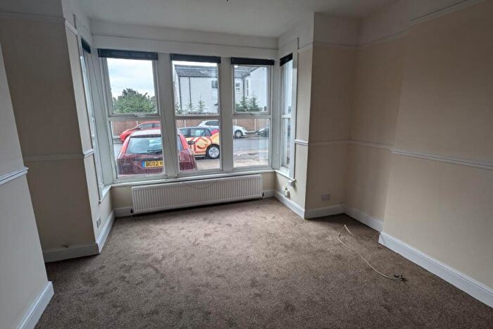 1 Bedroom Flat To Rent In Ambleside Drive Southend-on-Sea, SS1