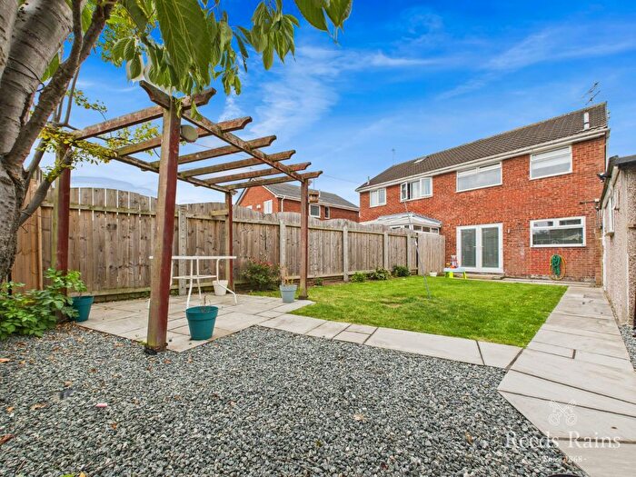 3 Bedroom Semi-Detached House For Sale In Grosmont Close, Hull, East Riding Of Yorkshire, HU8