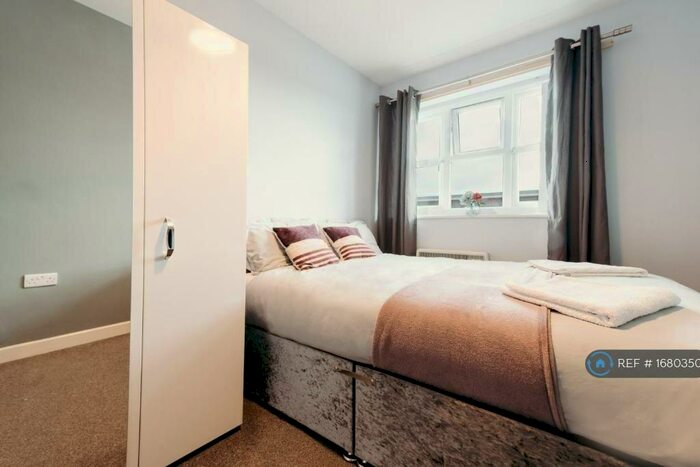 2 Bedroom Flat To Rent In Caryl Street, Liverpool, L8