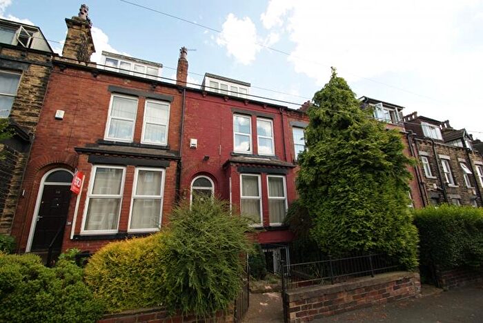 6 Bedroom Terraced House To Rent In Delph Mount, Woodhouse, Leeds, LS6