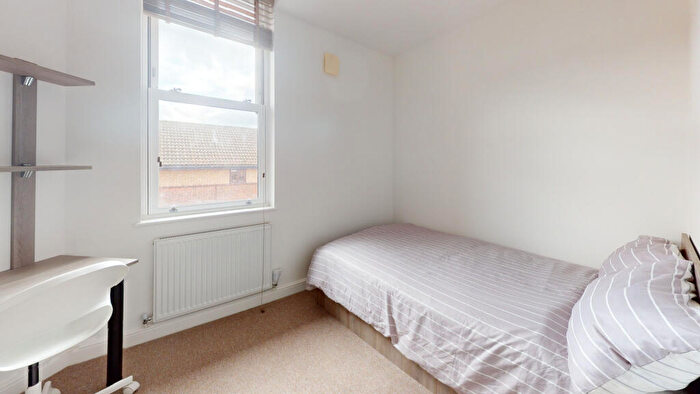 1 Bedroom House To Rent In The Grove, Nottingham, NG7
