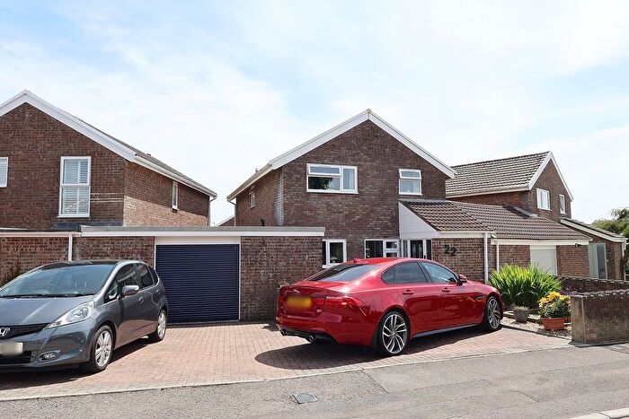 3 Bedroom Detached House For Sale In Monmouth Way, Boverton, Llantwit Major, CF61
