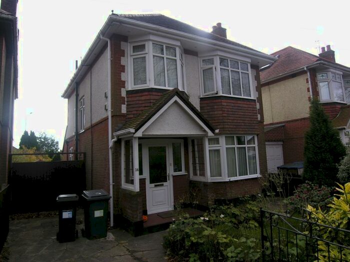 4 Bedroom House To Rent In Bedroom Detached House In Redhill, BH9