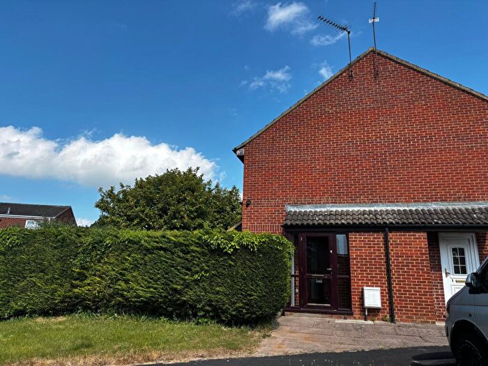 1 Bedroom House To Rent In Gwynne Close, Tring, HP23