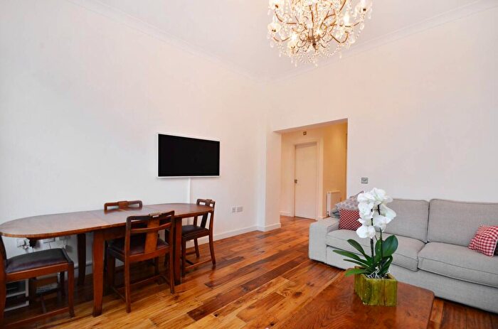 2 Bedroom Flat To Rent In Park Road, Regent's Park, London, NW1
